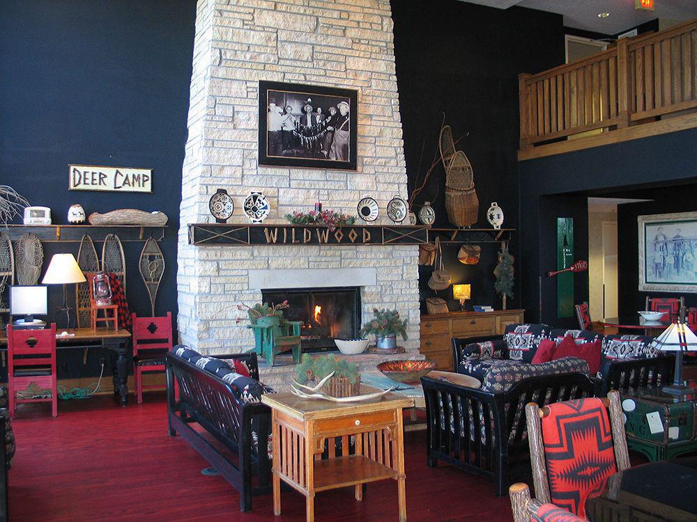 Clive Wildwood Lodge & Suites מראה חיצוני תמונה