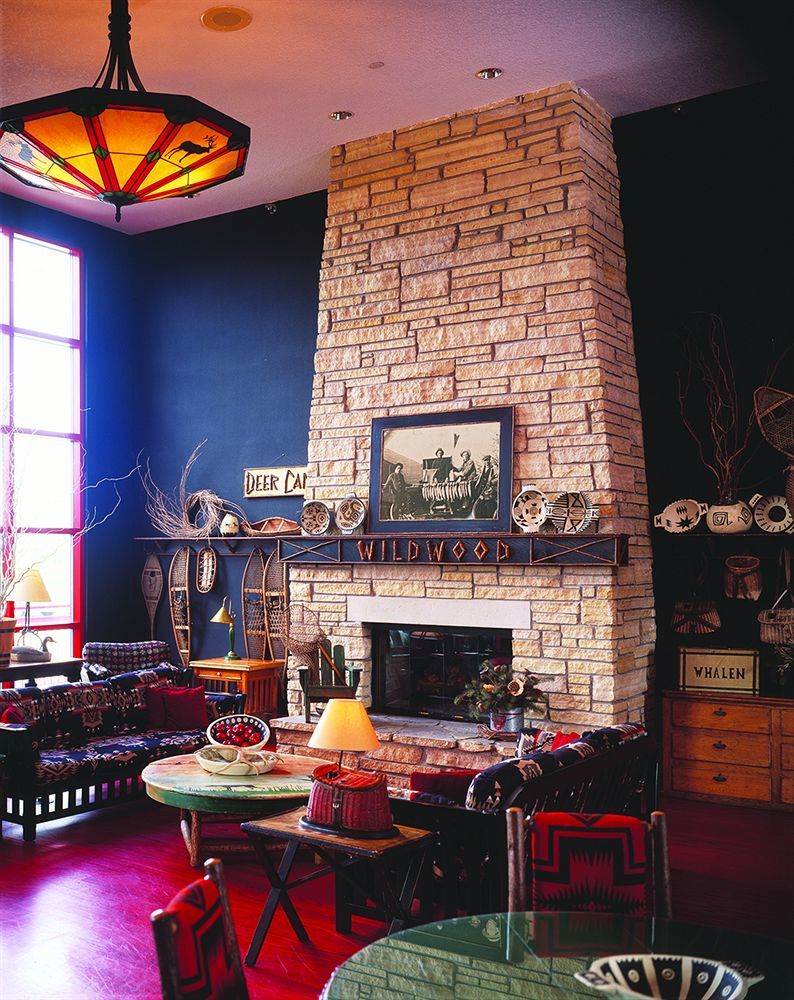 Clive Wildwood Lodge & Suites מראה פנימי תמונה